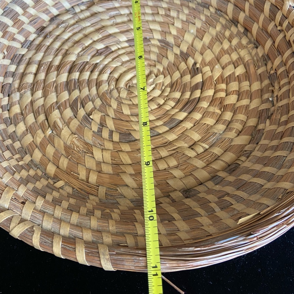 Vintage Sweetgrass Basket With Handle Handmade In Charleston, South Carolina - Picture 8 of 10